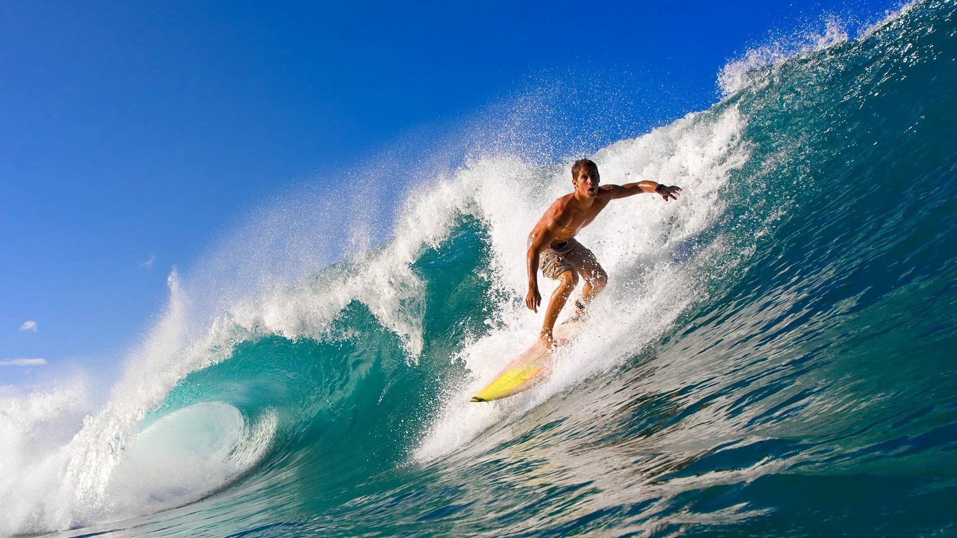 越野滑雪赛：林海雪原里的速度竞技，滑雪是一种很好的运动项目,穿越林海雪原